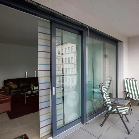 Apartment Exklusive Und Helle Ferienwohnung In Leipzigs Sudvorstadt *