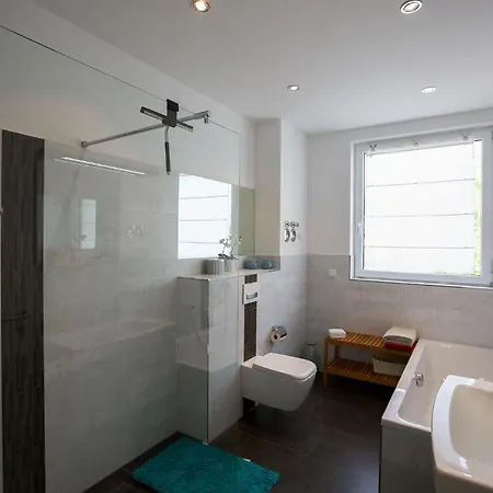Apartment Exklusive Und Helle Ferienwohnung In Leipzigs Sudvorstadt